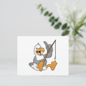 釣りをしている魚と釣り竿を持つトンビ ポストカード (スタンド正面)