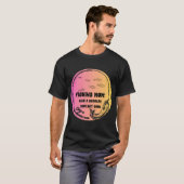 釣りをする宇宙飛行士スペースエクスプローラー Tシャツ (正面フル)