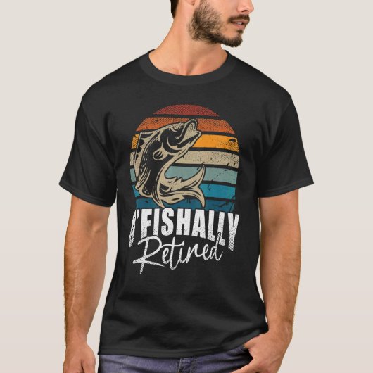 釣り好きの定年退職 釣り好きな人の退職 お疲れ様 Tシャツ (正面)