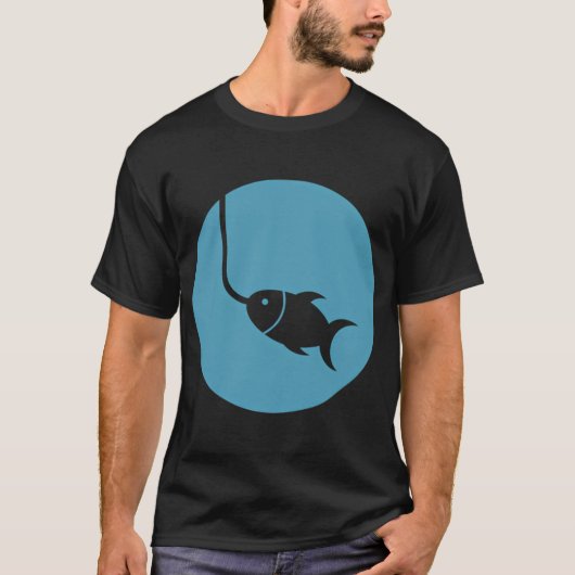 釣り好きママは普通のママみたいだけどクール Tシャツ (正面)
