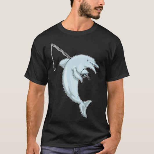 釣り竿で釣りをするホットドッグ Tシャツ (正面)