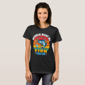 釣り竿を持つ漁師のコウノトリ Tシャツ (正面フル)