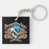 鉄工のスカルおよび燃えるようなレンチ キーホルダー (裏面)