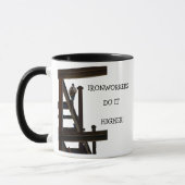 鉄工はそれをより高いマグします マグカップ (左)