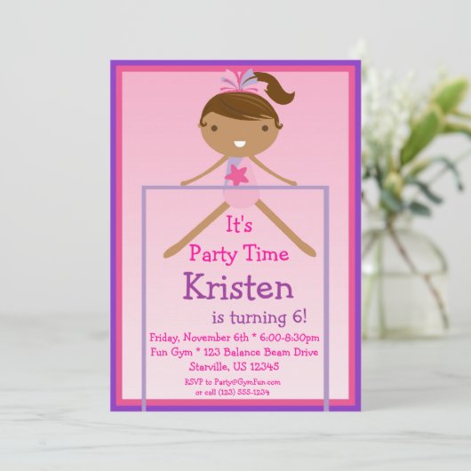鉄棒の体育専門家の誕生日のパーティの招待状 招待状 (スタンド正面)