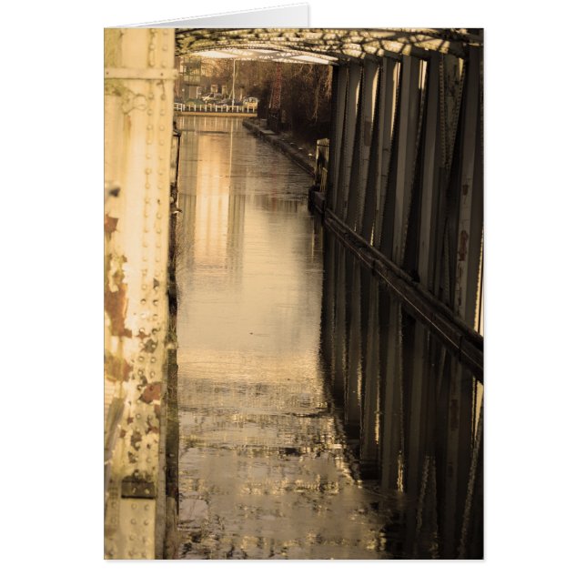 鉄橋と反射 (正面)