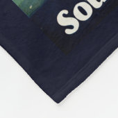 鉄道と海による日没ルートの旅行ポスター フリースブランケット (角)