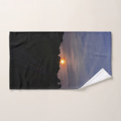 鉄道の上のイチゴの月 バスタオルセット (ハンドタオル)