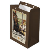 鉄道を働かせている2人との通り場面 ミディアムペーパーバッグ (裏面アングル)