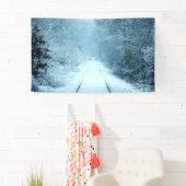 鉄道線路の上のクリスマス雪 横断幕 (インサイチュ)