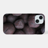 鉄鉱石ペレット iPhone 15ケース (裏面横)