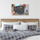 鉛筆とカメラ – 強いライオン キャンバスプリント (インサイチュ (寝室))