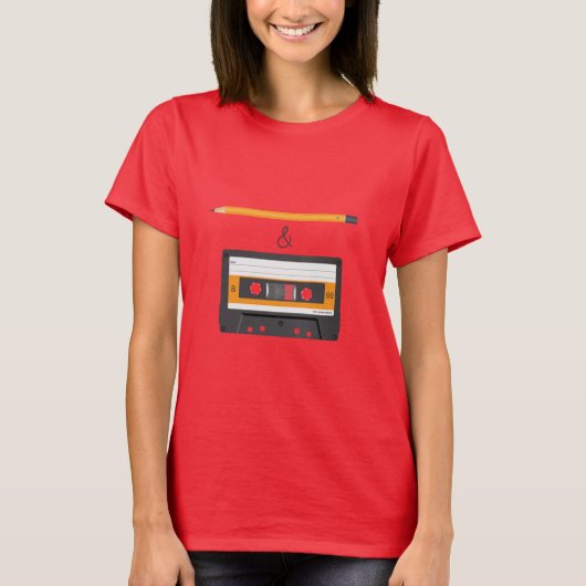 鉛筆及び密集したカセット Tシャツ (正面)
