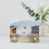 鉛筆vsカメラ – 恋人 ポストカード (スタンド正面)