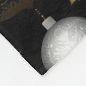 銀および金ゴールド伝統的オーナメントパターン フリースブランケット (角)