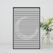 銀および黒のケルト族の三日月形の月 便箋 (スタンド正面)