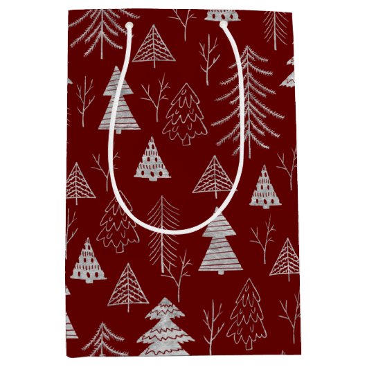 銀と赤のクリスマスツリーの森のパターン ミディアムペーパーバッグ (正面)