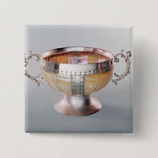 銀によって取付けられる真珠色のwassailボール 缶バッジ (正面)