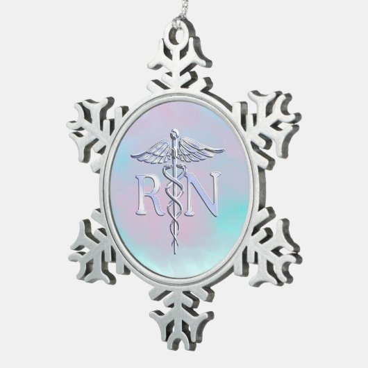 銀のようなRNカドゥセウス医療マザーパール スノーフレークピューターオーナメント (右)