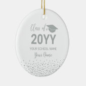 銀のパーソナライズされた卒業式ギフトクリスマス セラミックオーナメント (右)