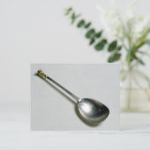 銀の使徒スプーンと金ゴールドシールトップ, 1668 ポストカード (スタンド正面)