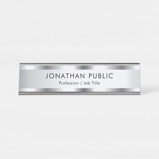 銀の個性を魅力的にエレガント見せモダンる デスクネームプレート (正面)