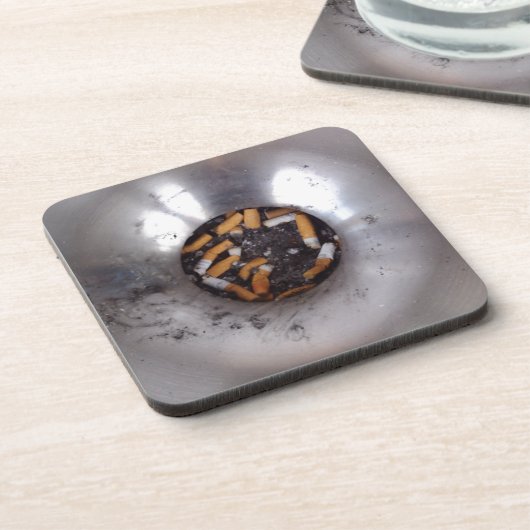 銀の喫煙者の灰皿のお尻おもしろい、 コースター (左側)