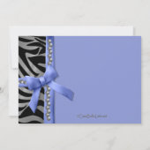 銀の真珠とゼブラの縞のある紫の弓 招待状 (裏面)