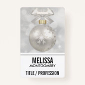 銀エレガントのクリスマスボールオン《写真》ぼけ味 バッジ (裏面)