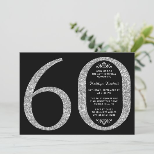 銀エレガントグリッタータイポグラフィ60誕生日 招待状 (スタンド正面)