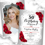 銀エレガント白赤写真第50誕生日 招待状<br><div class="desc">エレガントフローラ50歳の誕生日の招待状とカードの後ろの写真。グラムデザインフェイク銀。赤いバラ、スクリプトフォント、紙吹雪を備えている。大人スタイリッシュのお祝いパーティーに最適。独自の詳細でパーソナライズどんなカスタマイズ年でもいい！印刷されたZazzle招待状または即時ダウンロードのデジタル印刷可能なテンプレート。</div>