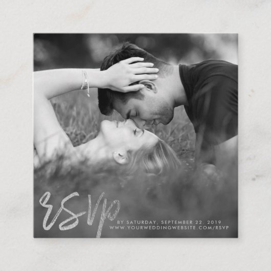 銀エレガント箔スクリプトフォトRSVP エンクロージャーカード (正面)