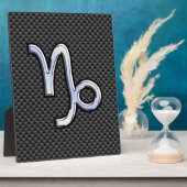銀クロム様山羊座シンボル炭素繊維 フォトプラーク (側面)