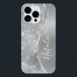 銀グリッターグラムメタリきらきら光るックパーソナライズされたル iPhone 14 PRO MAXケース<br><div class="desc">このシルバーブラシ仕上げ金属と魅力的なフェイクグリッターの電話ケースを自分の名前をカスタムするで簡単にパーソナライズ。</div>