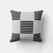 銀ストライプ色と黒色の模様枕 クッション (裏面)
