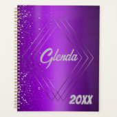 銀モノグラムモダン付き紫ブラシ仕上げ金属 | プランナー手帳 (正面)