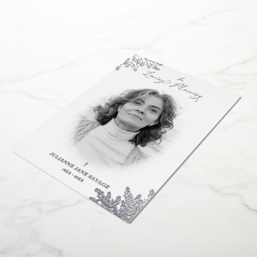 銀実在葬白黒写真追悼 箔招待状 (回転した状態)