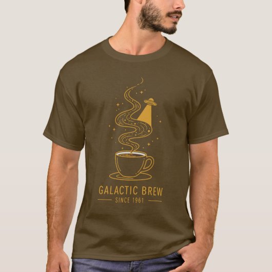 銀河の醸造 – 1961年以来の星間コーヒー Tシャツ (正面)