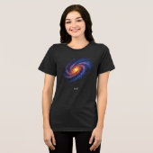 銀河アート – 宇宙の螺旋空間イラスト トライブレンドTシャツ (正面全面)