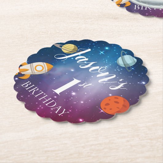銀河系ロケットをテーマにしたキッズ1st誕生日パーティー ペーパーコースター (アングル)