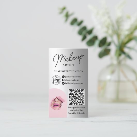 銀箔メイクアップロゴQrコード2枚の写真 名刺 (スタンド正面)