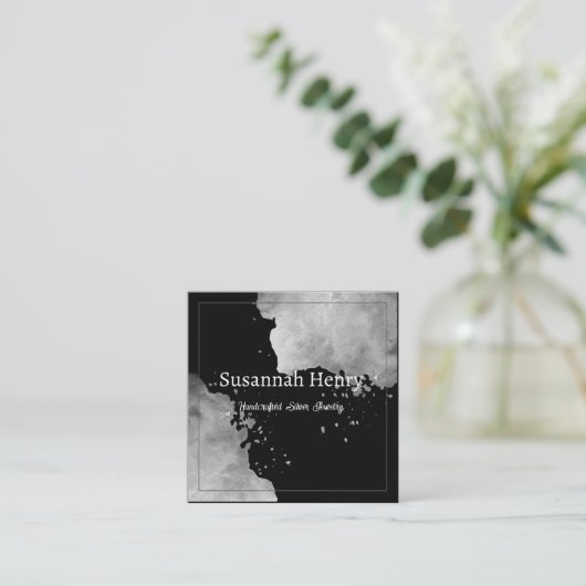 銀素朴黒手作りジュエリー スクエア名刺 (スタンド正面)