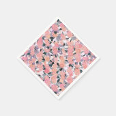 銀色の葉の背景にピンクの花 スタンダードカクテルナプキン (角)