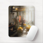 銀行家-金ゴールドの重量の価値を持つ… マウスパッド (マウス)