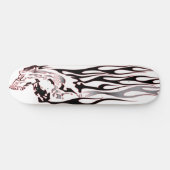 銀製および黒いムスタング スケートボード (横)