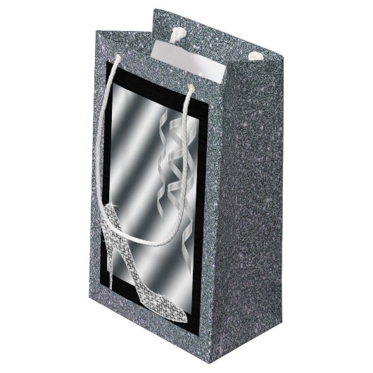 銀製のきらびやかな小剣及び吹流しの第50誕生日 スモールペーパーバッグ (裏面アングル)