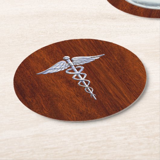 銀製のケリュケイオンの医学の記号のマホガニーの装飾 ラウンドペーパーコースター (アングル)