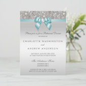 銀製のスパンコールのティール（緑がかった色）の弓結婚式のリハーサルの夕食 招待状 (スタンド正面)