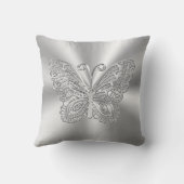 銀製のパーソナライズな蝶はあなたの文字を置きます クッション (裏面)