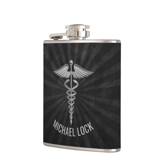 銀製の医学の記号のパーソナライズなナースの医者 フラスク (左)